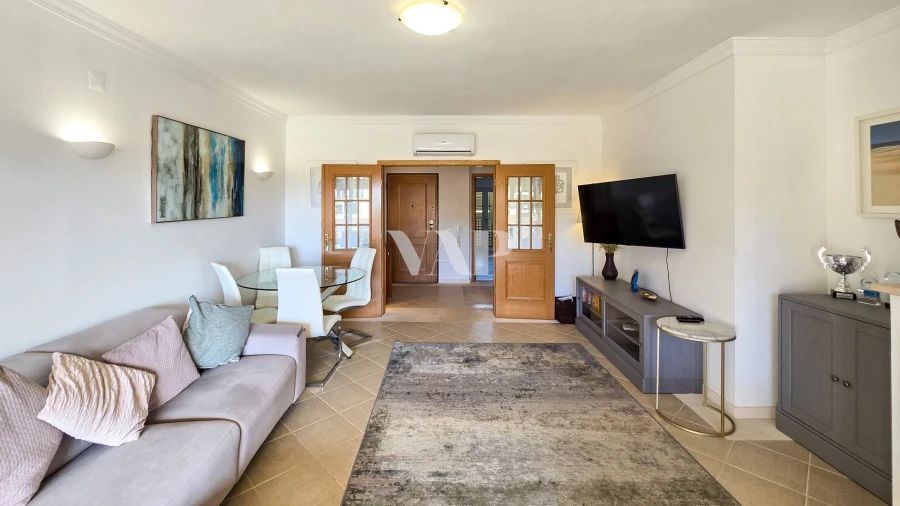 Apartamento T2 para Venda em Quarteira Foto 8