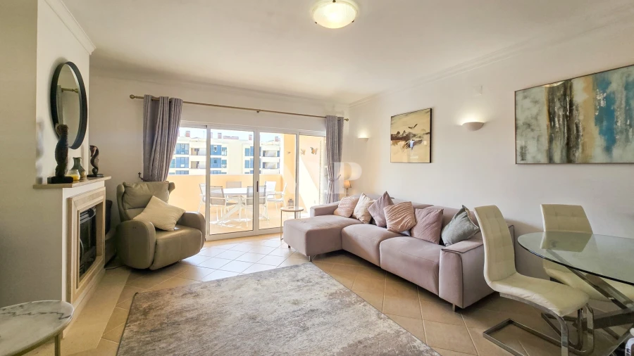 Apartamento T2 para Venda em Quarteira Foto 7