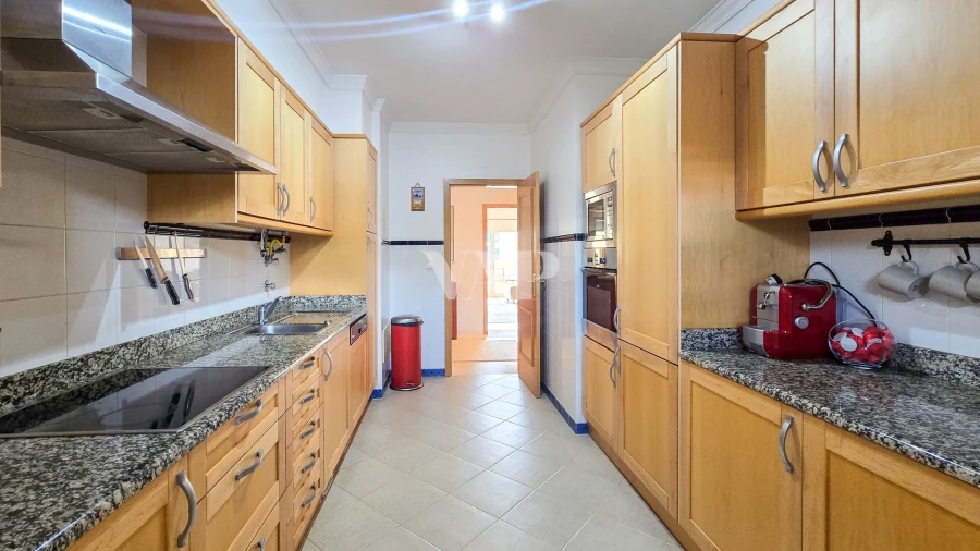 Apartamento T2 para Venda em Quarteira Foto 11