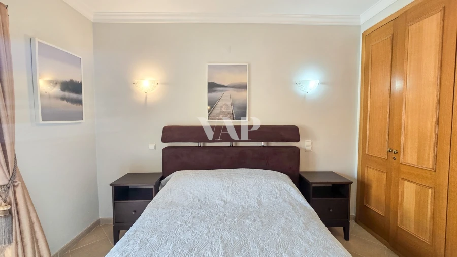 Apartamento T2 para Venda em Quarteira Foto 26