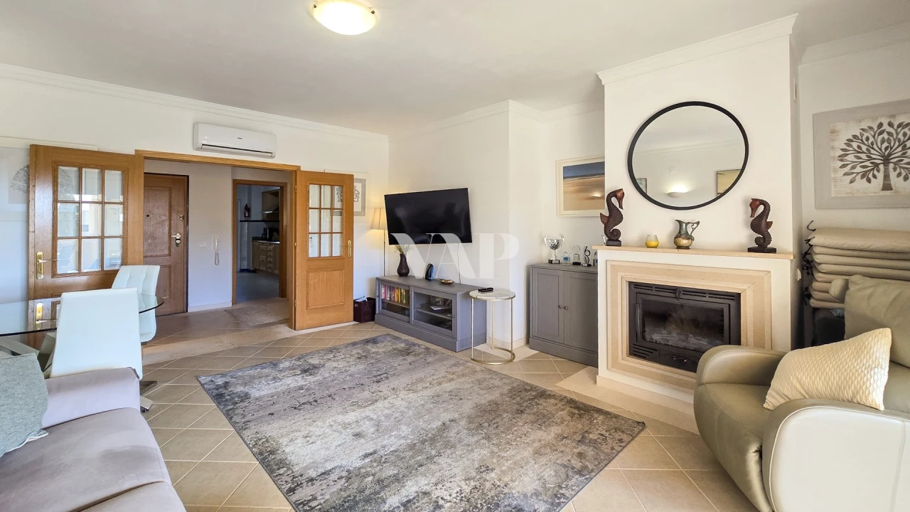 Apartamento T2 para Venda em Quarteira Foto 2