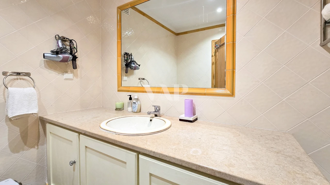 Apartamento T2 para Venda em Quarteira Foto 21