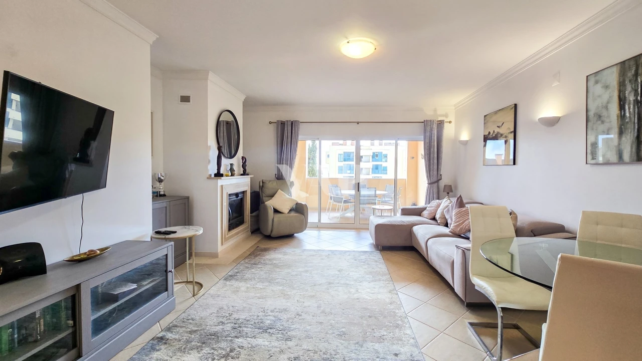 Apartamento T2 para Venda em Quarteira Foto 9