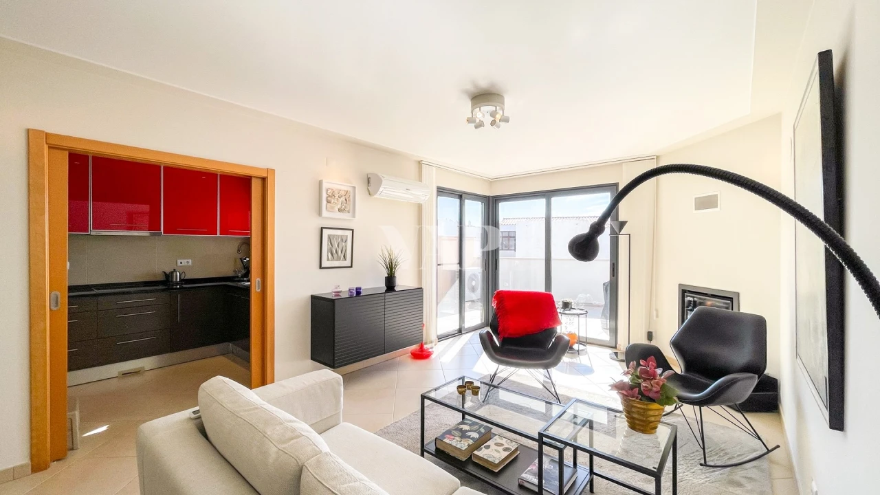 Moradia T4 para Venda em Quarteira Foto 1