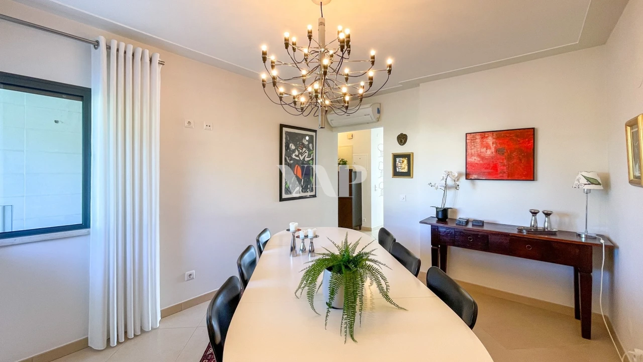 Moradia T4 para Venda em Quarteira Foto 13