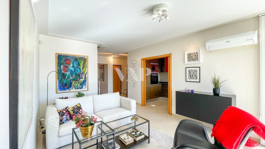 Moradia T4 para Venda em Quarteira Foto 11