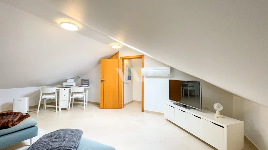 Moradia T4 para Venda em Quarteira Foto 34