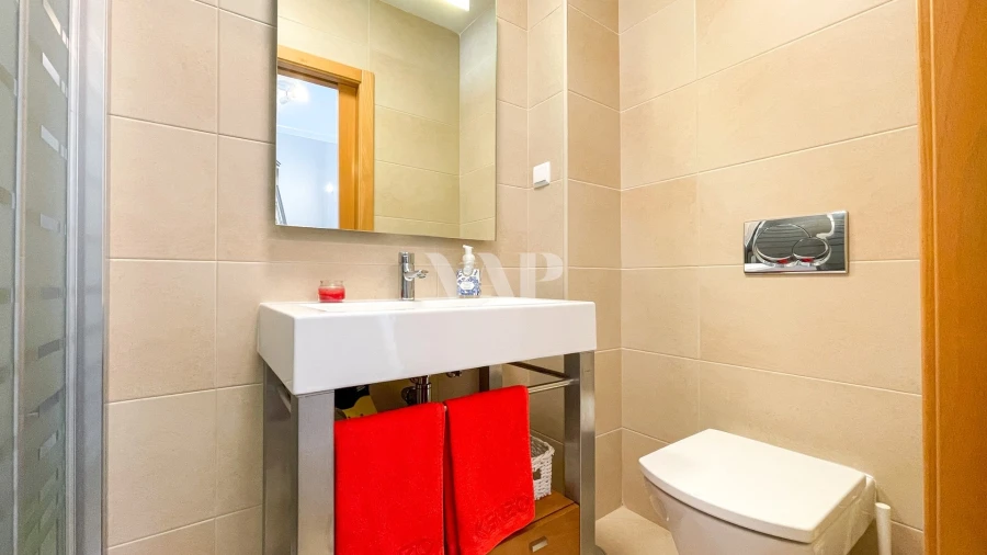 Moradia T4 para Venda em Quarteira Foto 14