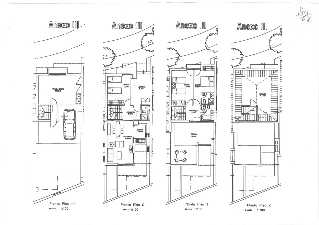 Moradia T4 para Venda em Quarteira Foto 37