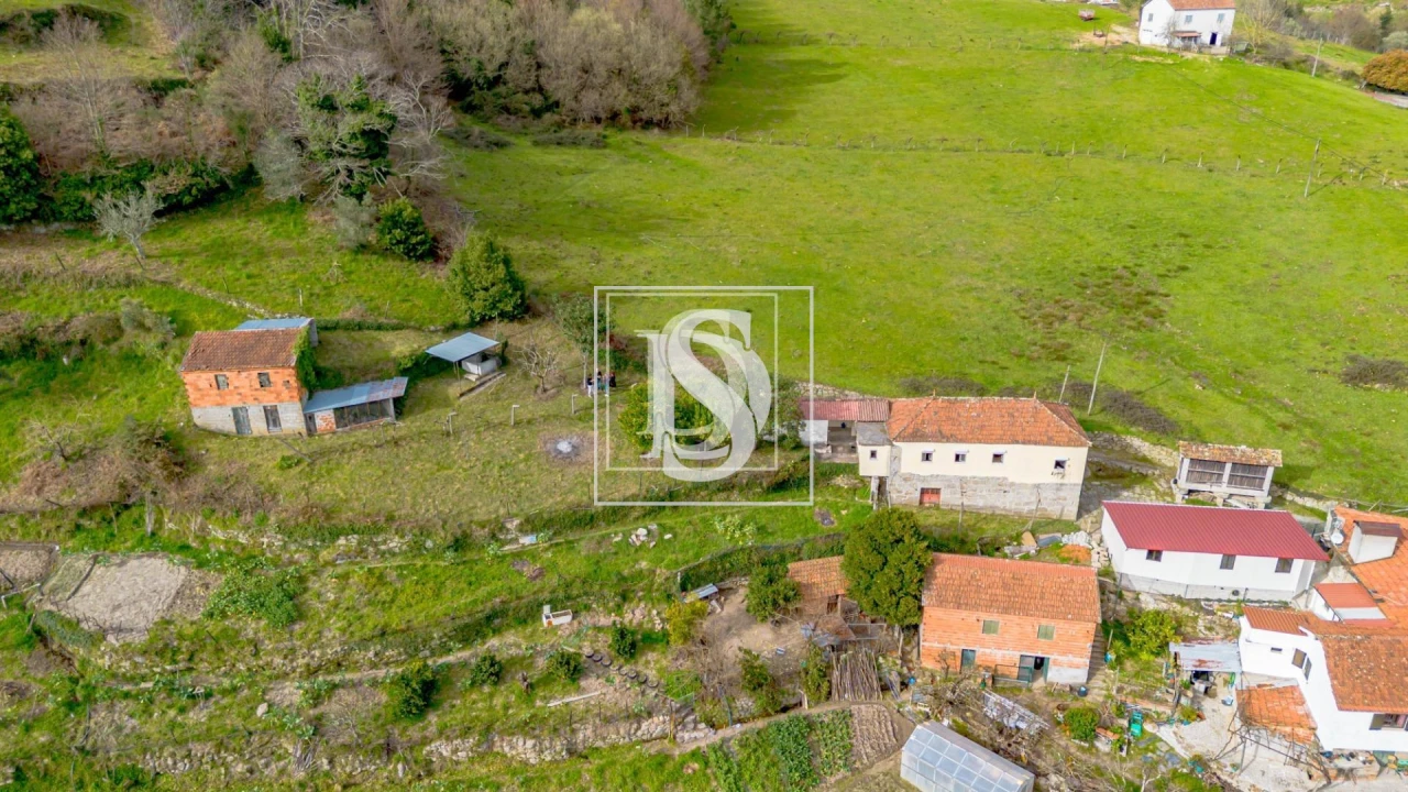 Moradia T3 para Venda em Teixeira e Teixeiró Foto 27