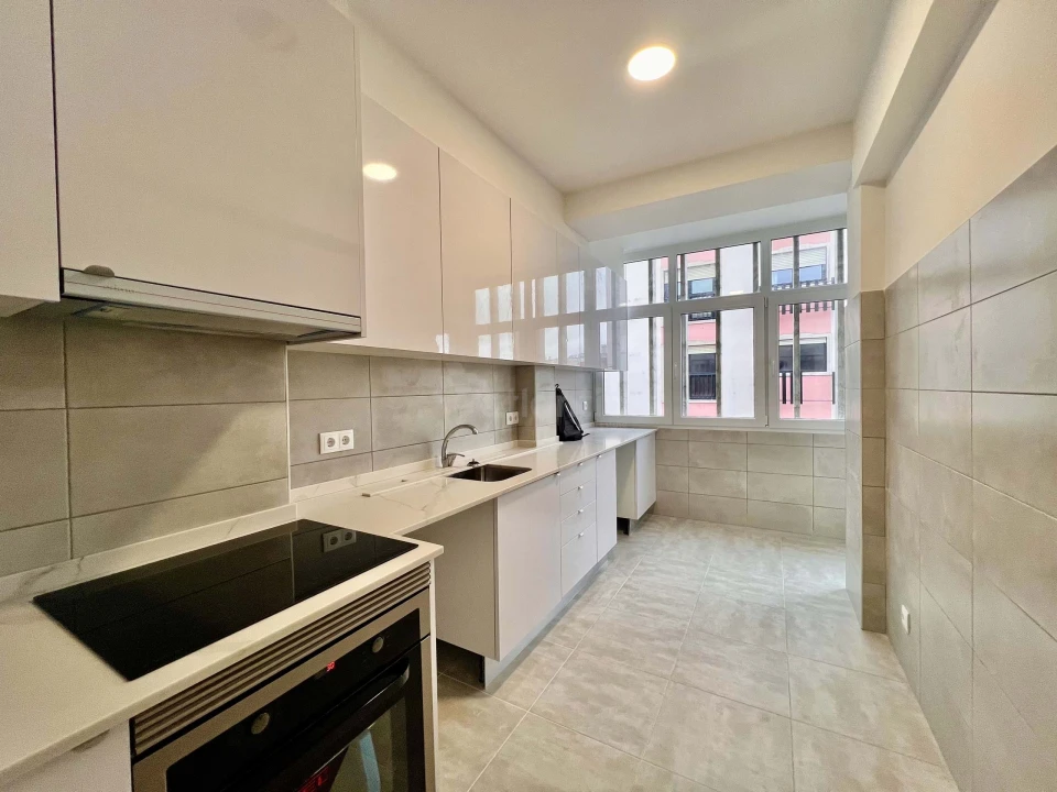 Apartamento T2 para Venda em Agualva e Mira-Sintra Foto 21