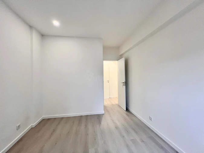Apartamento T2 para Venda em Agualva e Mira-Sintra Foto 19