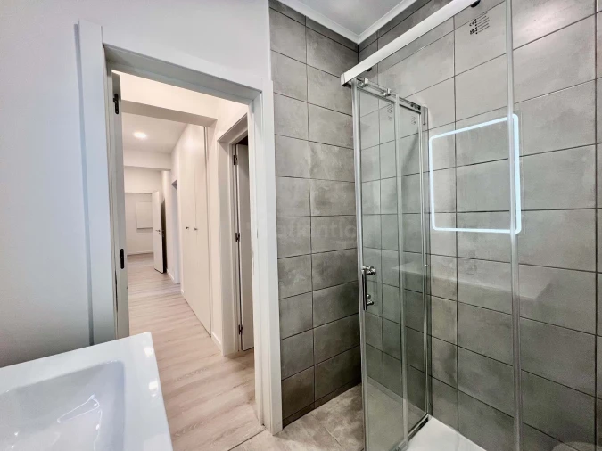 Apartamento T2 para Venda em Agualva e Mira-Sintra Foto 17