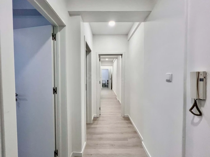 Apartamento T2 para Venda em Agualva e Mira-Sintra Foto 2