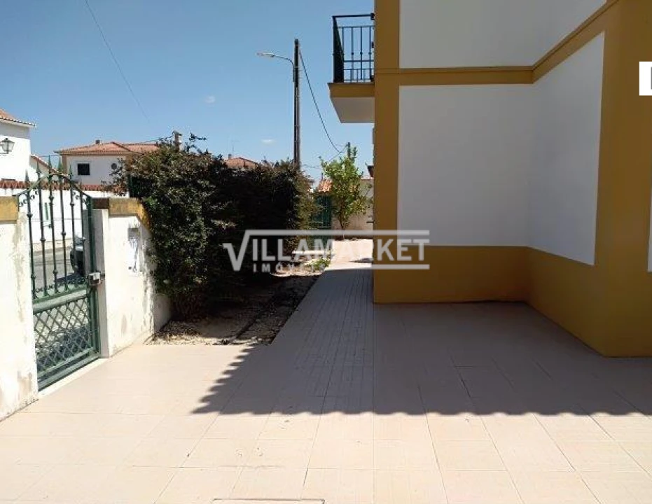 Moradia T3 para Venda em Benavente Foto 27