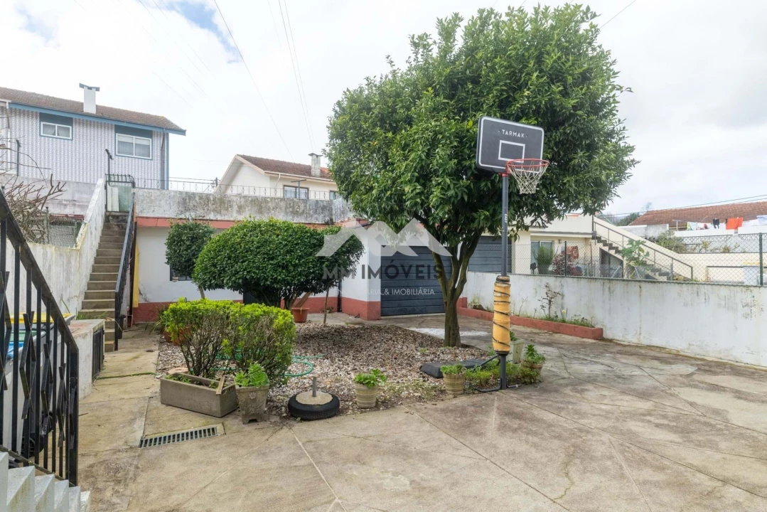 Moradia T3 para Venda em Cidade da Maia Foto 9