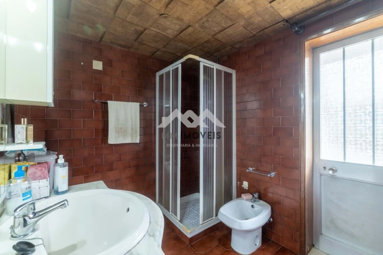 Moradia T3 para Venda em Cidade da Maia Foto 28