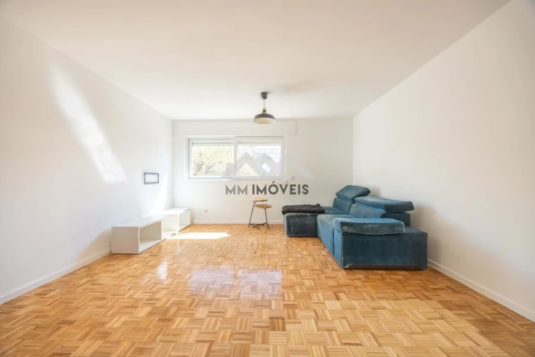 Apartamento T3 para Arrendamento em Aldoar, Foz do Douro e Nevogilde Foto 3