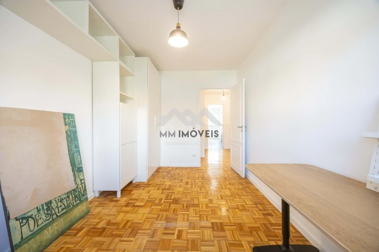 Apartamento T3 para Arrendamento em Aldoar, Foz do Douro e Nevogilde Foto 15