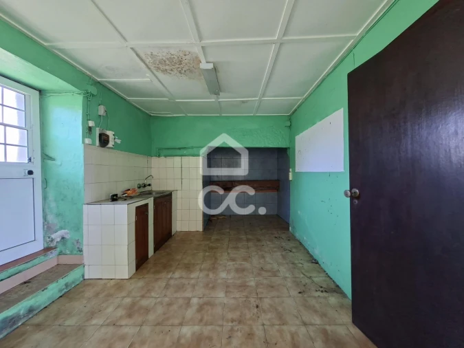 Moradia T2 para Venda em Cinco Ribeiras Foto 6