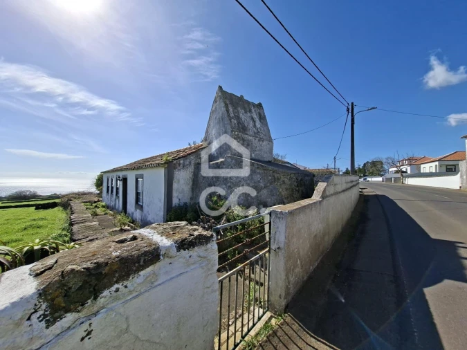 Moradia T2 para Venda em Cinco Ribeiras Foto 1