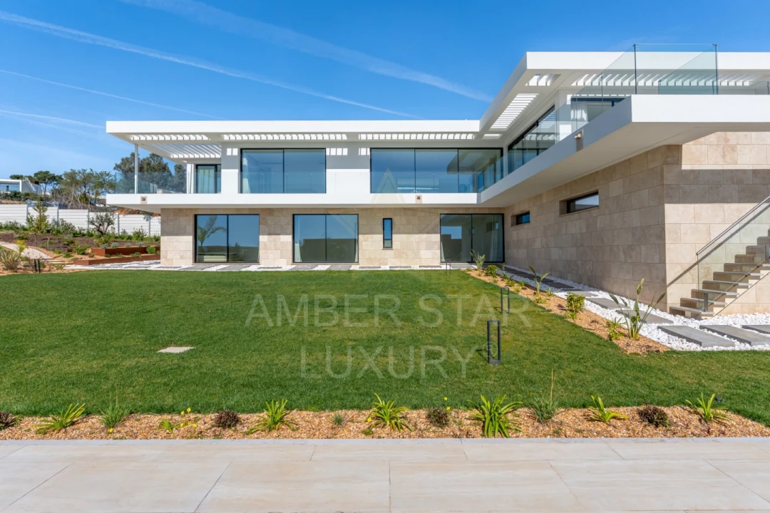 Moradia T4 para Venda em Odiaxere Foto 5