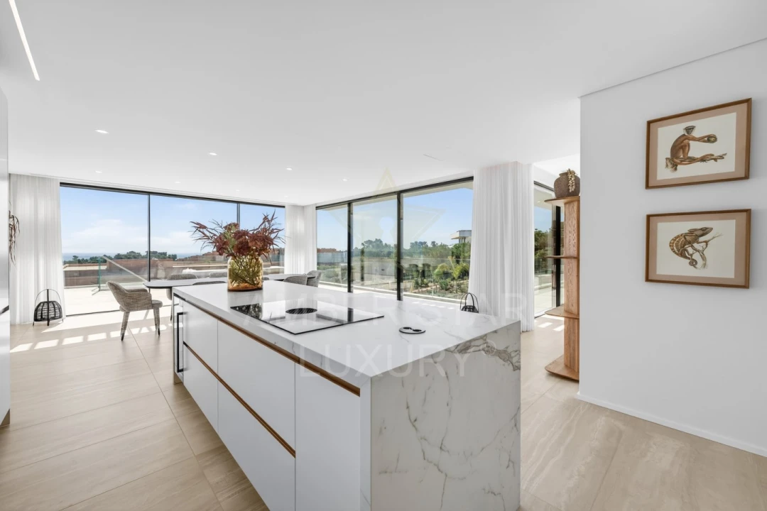 Moradia T4 para Venda em Odiaxere Foto 11