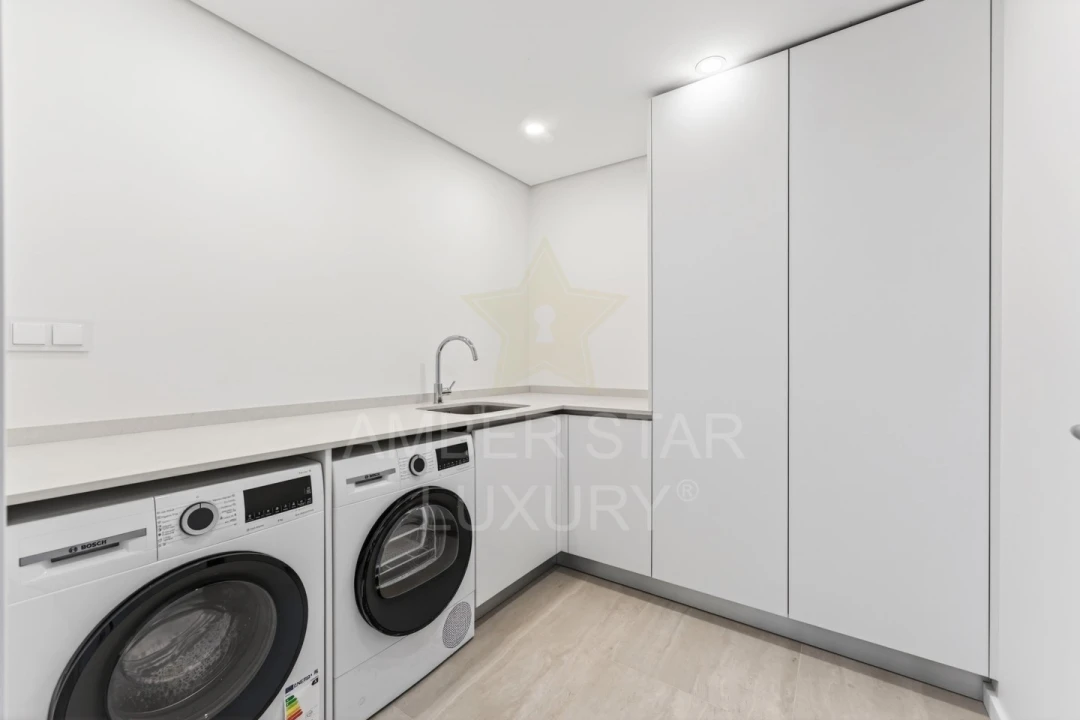 Moradia T4 para Venda em Odiaxere Foto 40