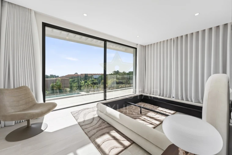 Moradia T4 para Venda em Odiaxere Foto 19