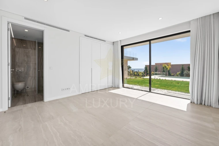 Moradia T4 para Venda em Odiaxere Foto 30