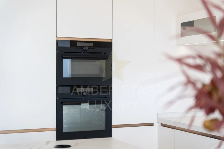 Moradia T4 para Venda em Odiaxere Foto 46