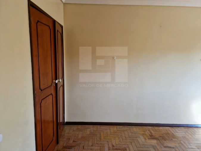 Apartamento T3 para Venda em Pontinha e Famões Foto 11