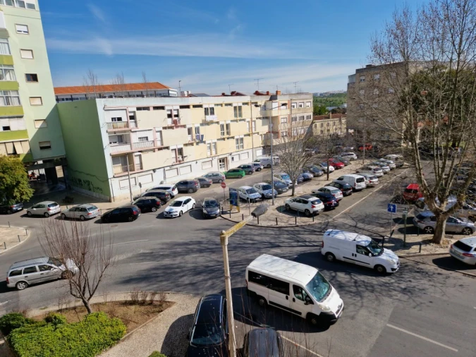 Apartamento T3 para Venda em Pontinha e Famões Foto 33