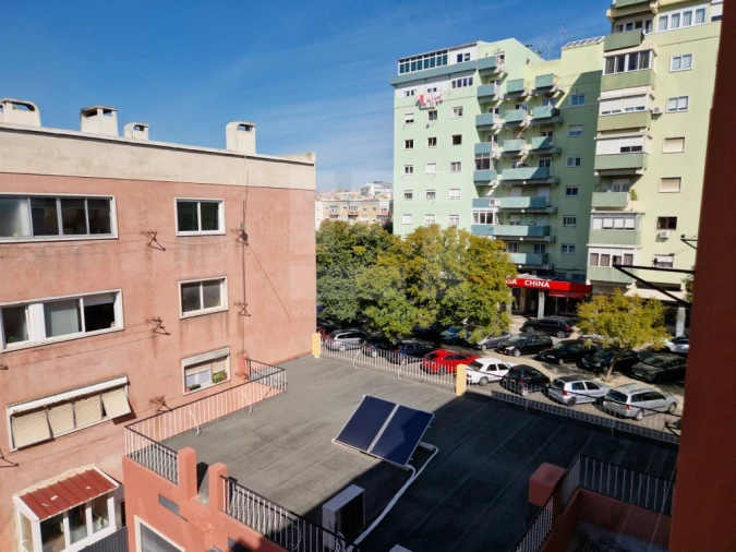 Apartamento T3 para Venda em Pontinha e Famões Foto 28