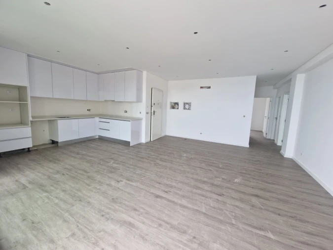 Apartamento T3 para Venda em Camara de Lobos Foto 3