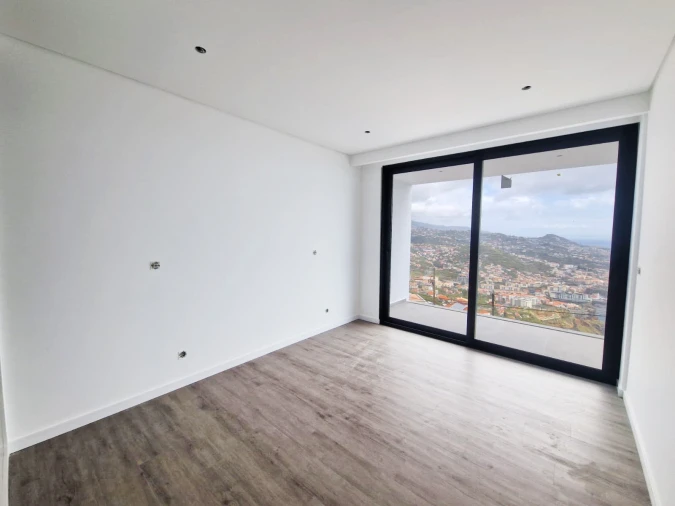 Apartamento T3 para Venda em Camara de Lobos Foto 5