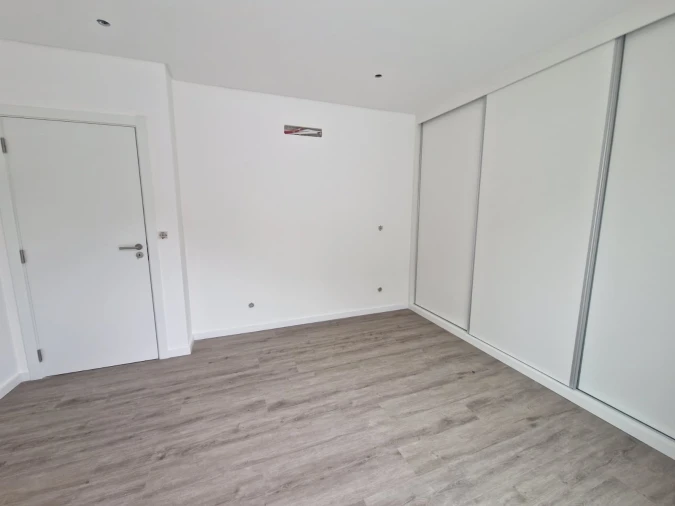 Apartamento T3 para Venda em Camara de Lobos Foto 4