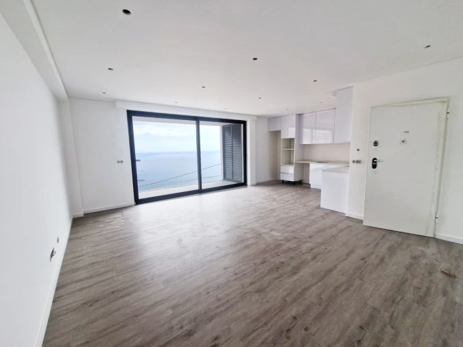 Apartamento T3 para Venda em Camara de Lobos Foto 2