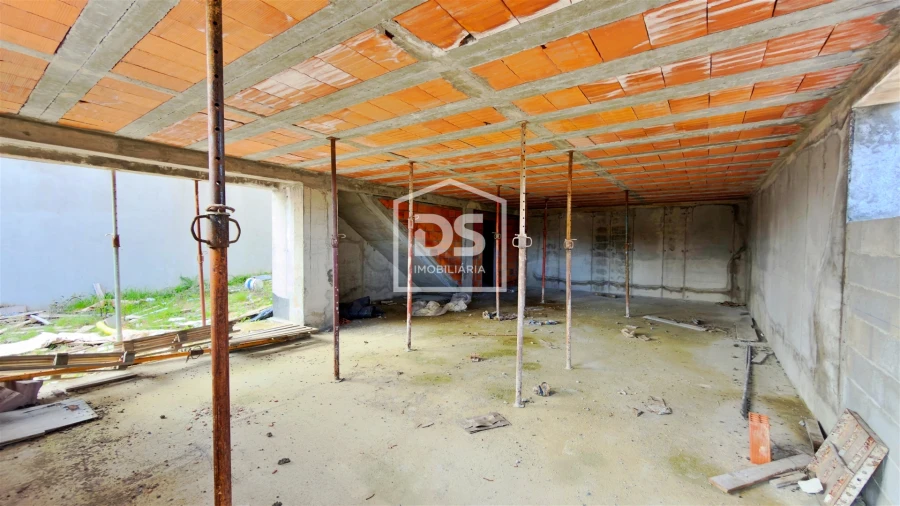 Moradia T3 para Venda em Caide de Rei Foto 29