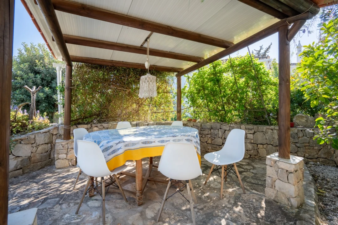 Moradia T3 para Venda em Santa Barbara de Nexe Foto 6