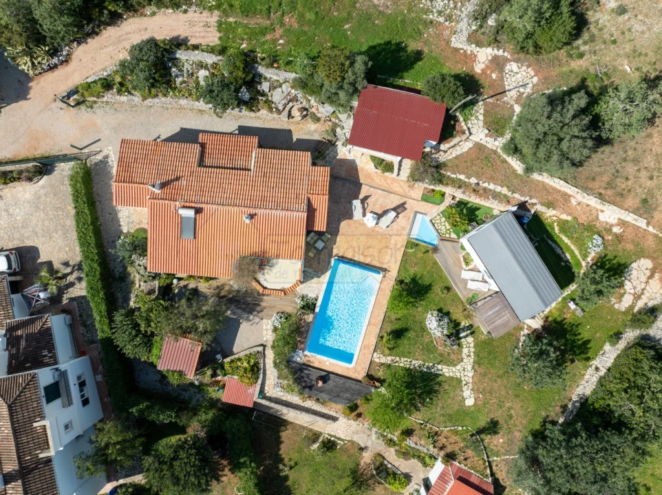 Moradia T3 para Venda em Santa Barbara de Nexe Foto 8