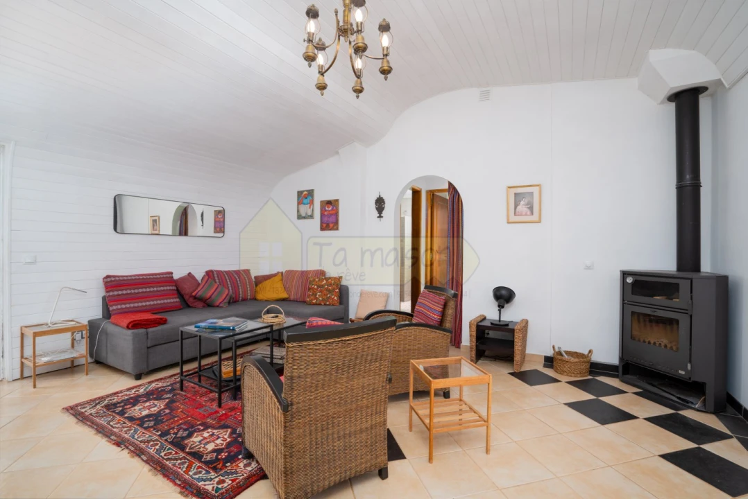 Moradia T3 para Venda em Santa Barbara de Nexe Foto 11