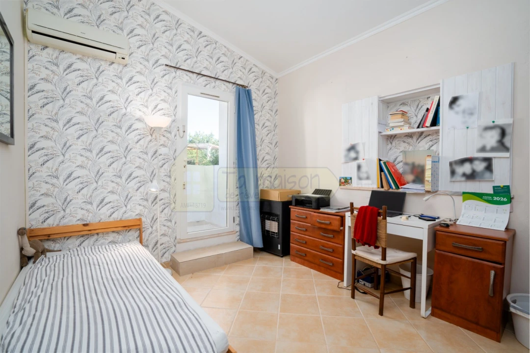 Moradia T3 para Venda em Santa Barbara de Nexe Foto 23