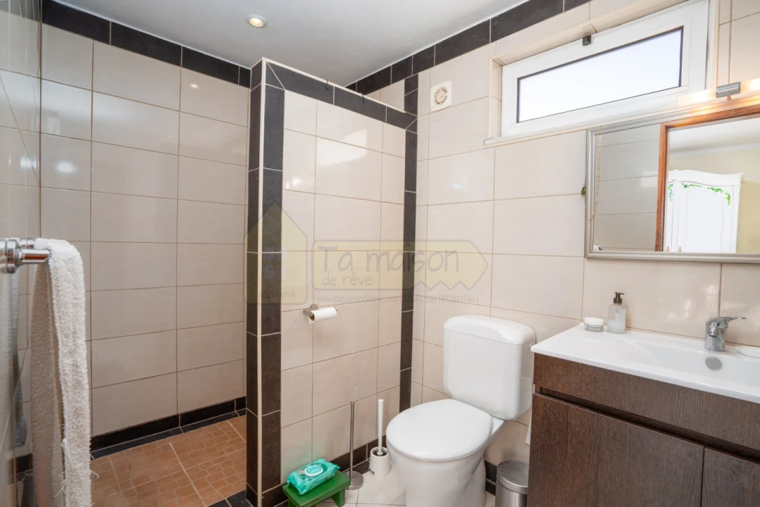 Moradia T3 para Venda em Santa Barbara de Nexe Foto 37