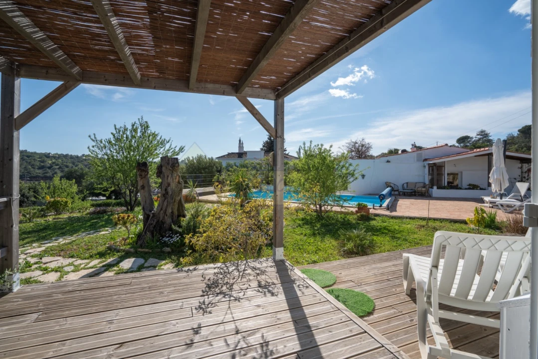 Moradia T3 para Venda em Santa Barbara de Nexe Foto 53