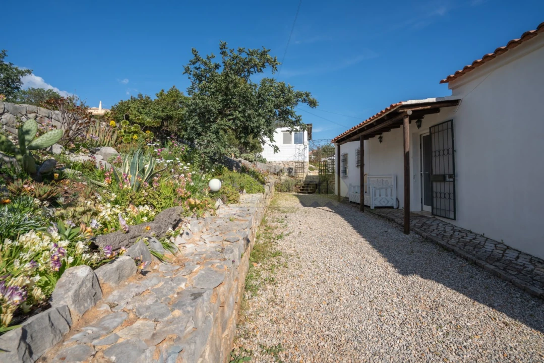 Moradia T3 para Venda em Santa Barbara de Nexe Foto 63