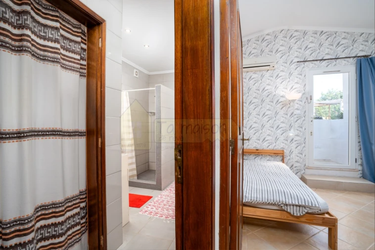 Moradia T3 para Venda em Santa Barbara de Nexe Foto 24