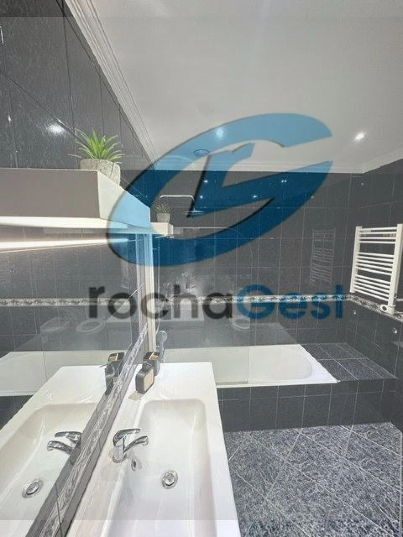 Apartamento T2 para Venda em Mafamude e Vilar do Paraíso Foto 17