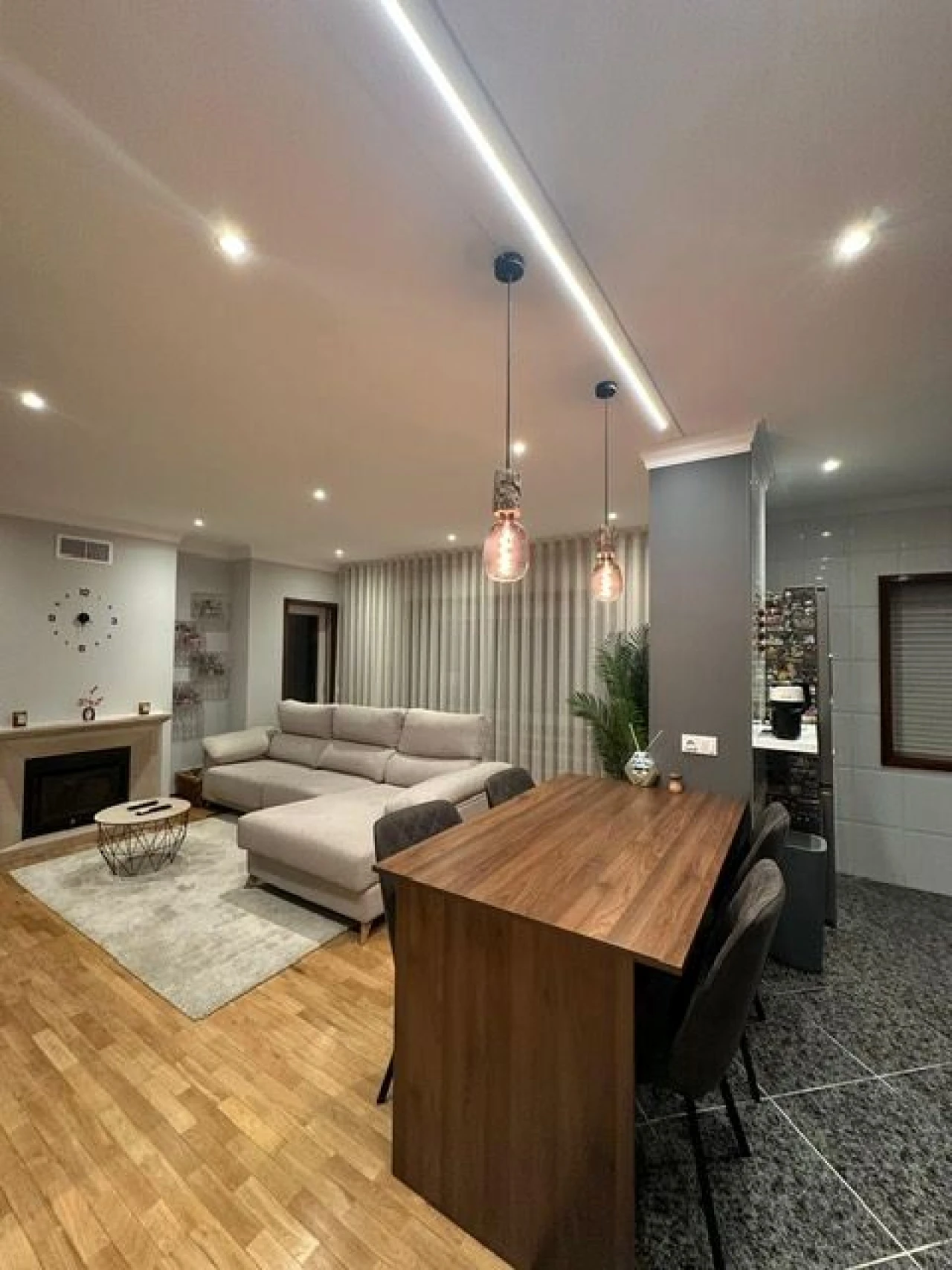 Apartamento T2 para Venda em Mafamude e Vilar do Paraíso Foto 1