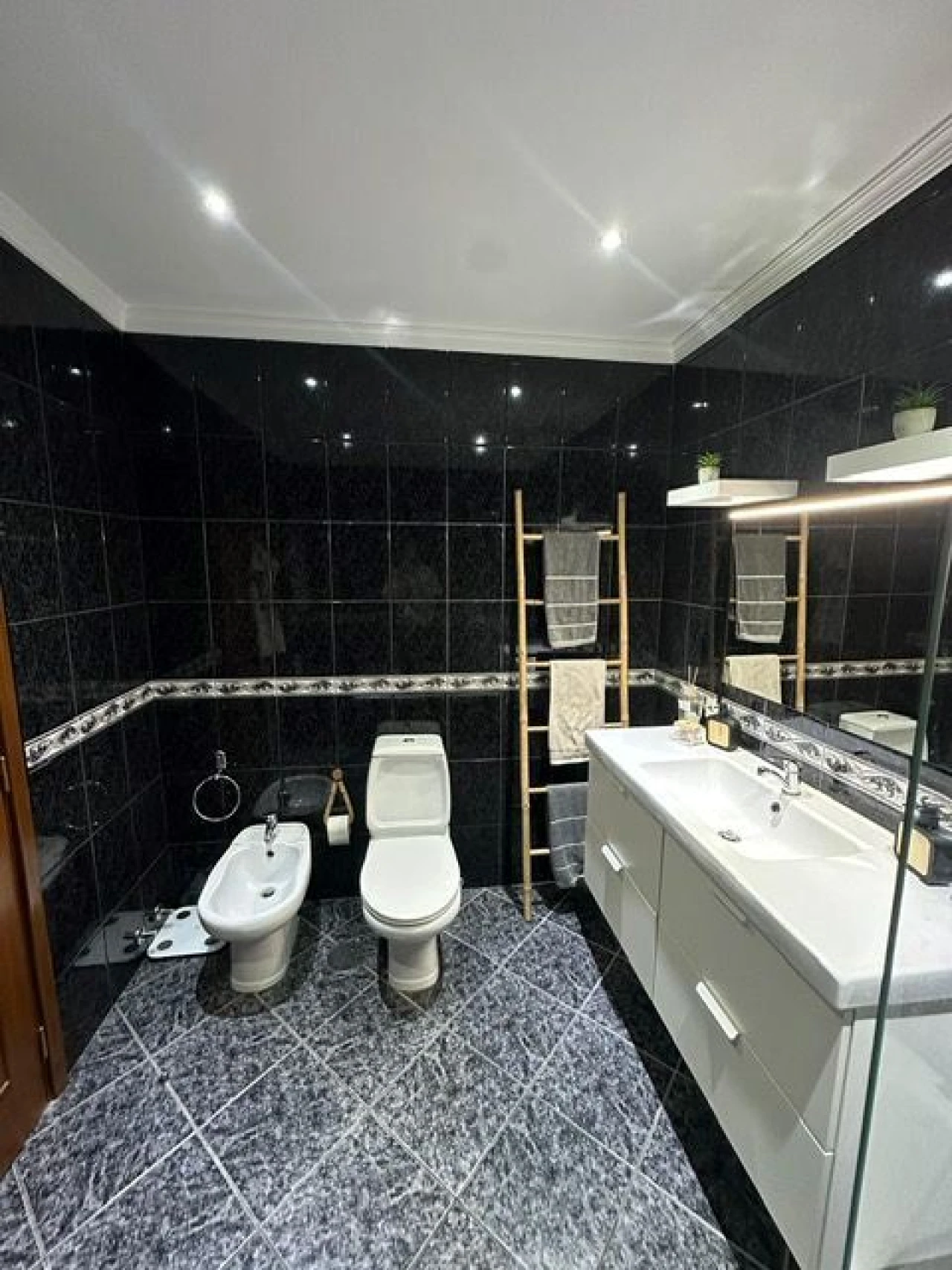 Apartamento T2 para Venda em Mafamude e Vilar do Paraíso Foto 16